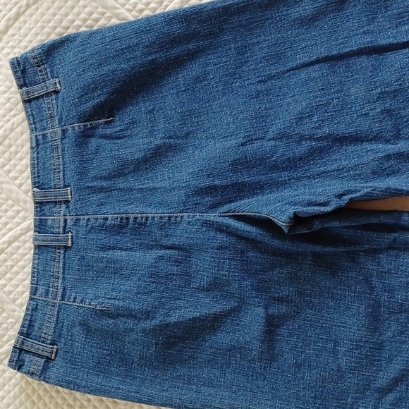 Gloria Vanderbilt High Waisted Stretch Capri Jeans - Picture 5 of 12